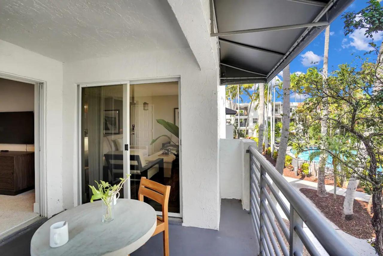Dharma Home Suites Dania Beach At Sheridan Ocean Club Exterior foto