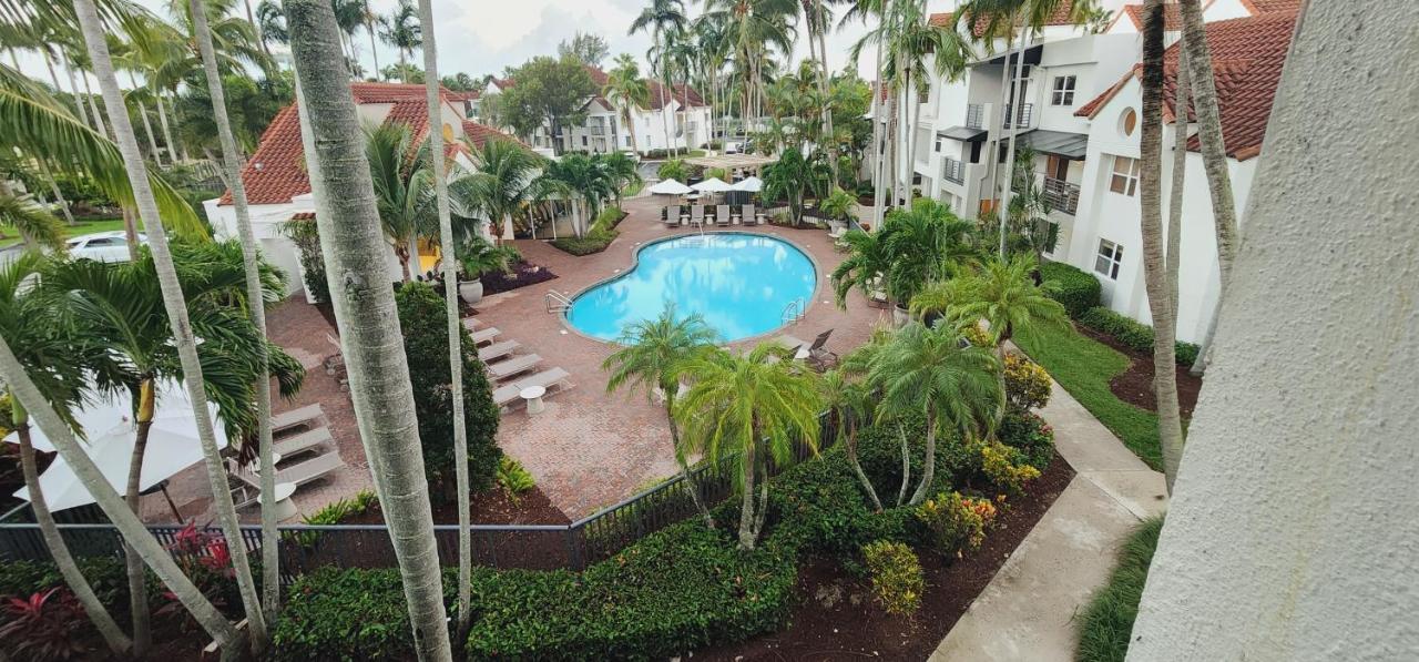 Dharma Home Suites Dania Beach At Sheridan Ocean Club Exterior foto